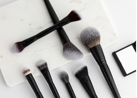 Vonira Professional Dual Ended Makeup Blush Contour Brush แปรงไฮไลท์บรอนเซอร์สองด้านพร้อมด้ามจับสีดำ
