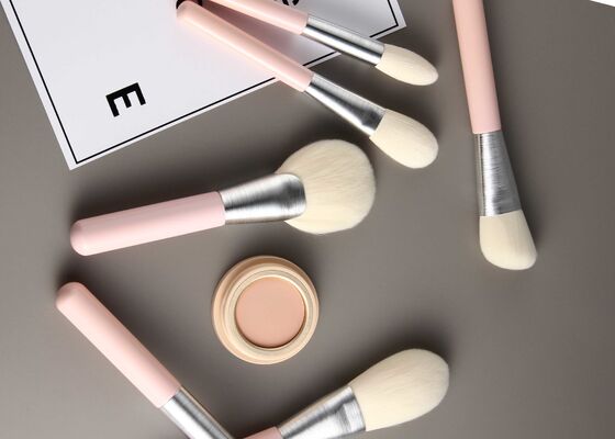 Vonira Beauty Fan Brush Luxury with Vegan Cruelty Free Taklon สายผมสังเคราะห์และมือไม้หญ้าที่สามารถนําไปใช้ใหม่ได้