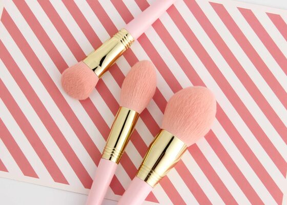 แปรงรองพื้น Vonira Beauty Angled Buffer พร้อมขนสังเคราะห์ Taklon Vegan Cruelty Free และด้ามจับไม้เบิร์ชรีไซเคิลได้