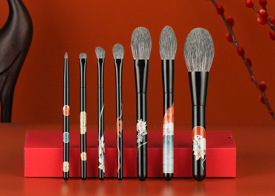 แปรงปัดแก้มแต่งหน้าสำหรับมืออาชีพ พร้อมขนสังเคราะห์ Taklon PBT คุณภาพสูง และปลอกทองแดงสีดำด้านแข็งแรง ได้รับการรับรอง SA8000 และ ISO9000